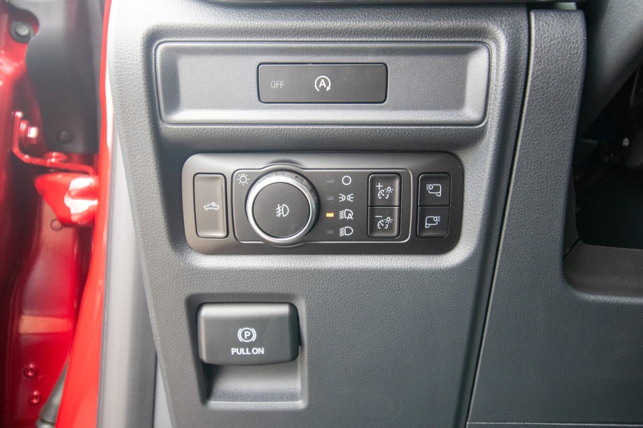 2025 Ford F-150 XLT 4WD SuperCrew 5.5' Box Photo5