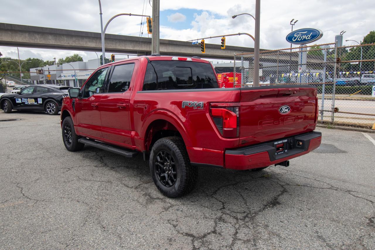 2025 Ford F-150 XLT 4WD SuperCrew 5.5' Box Photo5