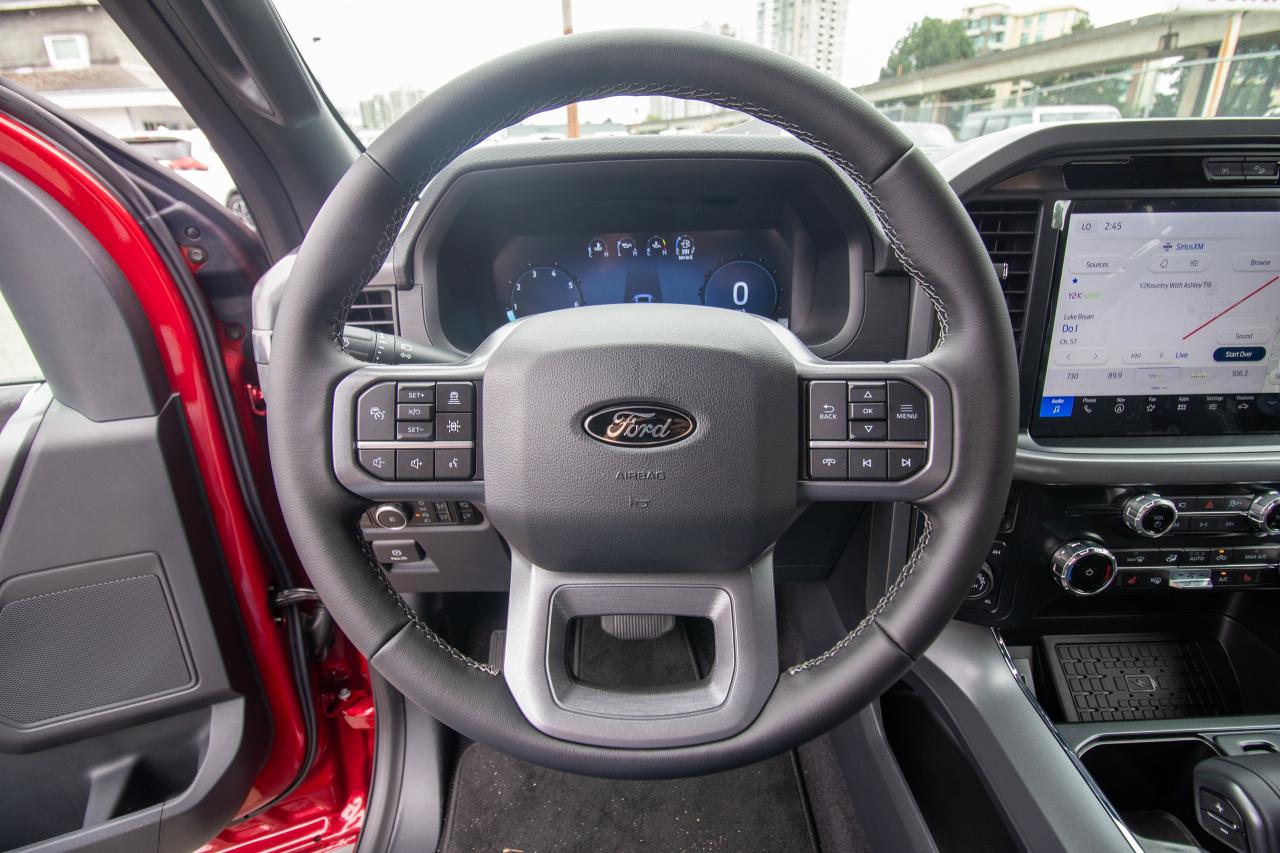 2025 Ford F-150 XLT 4WD SuperCrew 5.5' Box Photo5