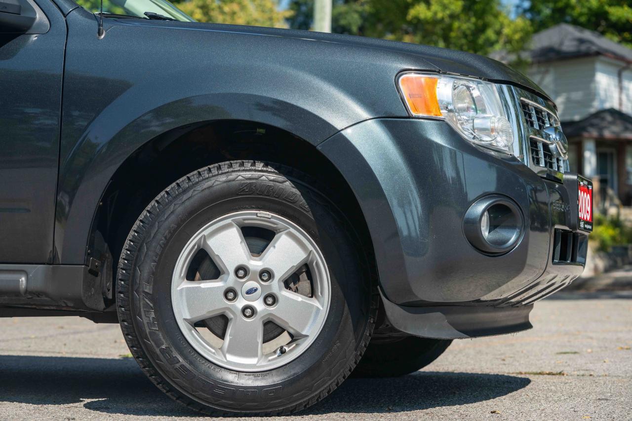 2009 Ford Escape XLT - Photo #9