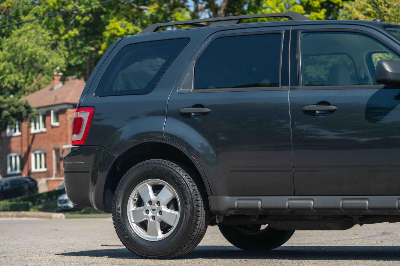 2009 Ford Escape XLT - Photo #11