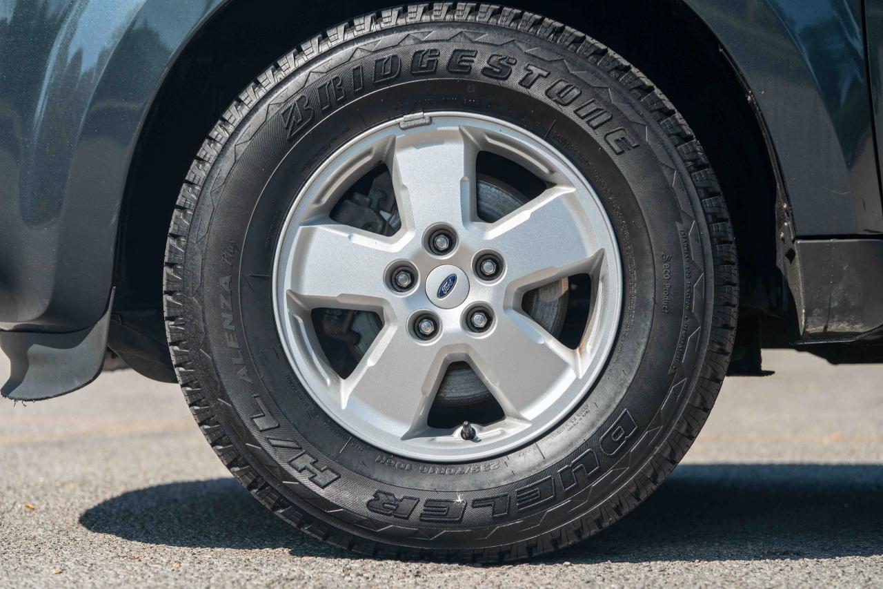 2009 Ford Escape XLT - Photo #16
