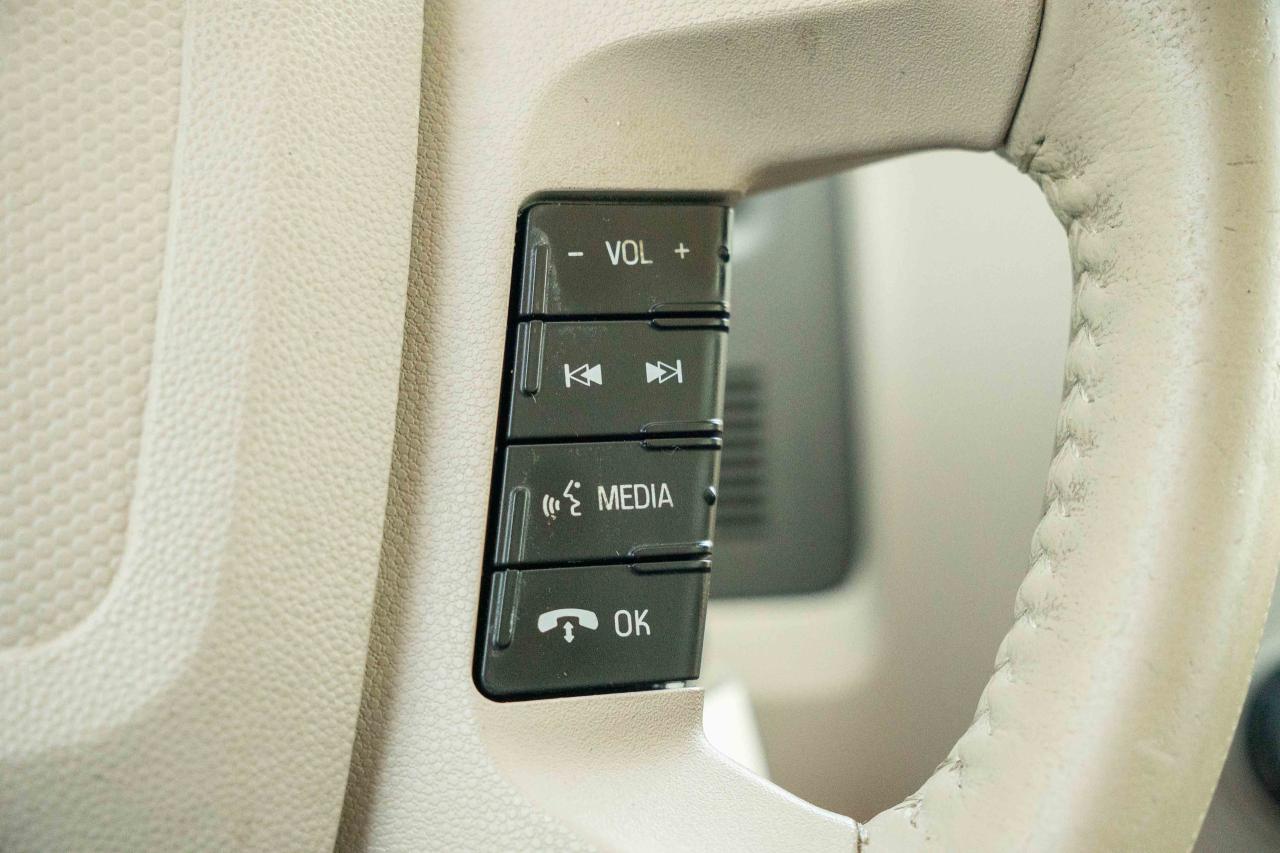 2009 Ford Escape XLT - Photo #30