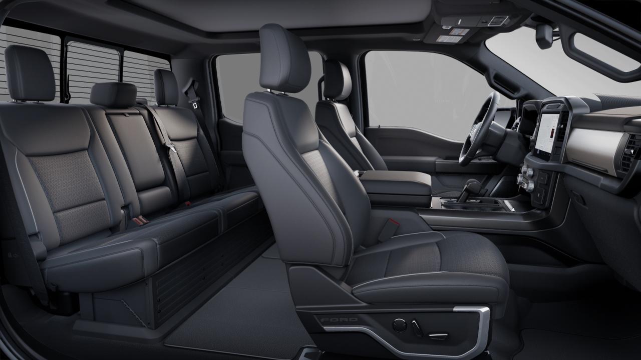 2025 Ford F-150 Lariat 4WD SuperCrew 5.5' Box Photo5