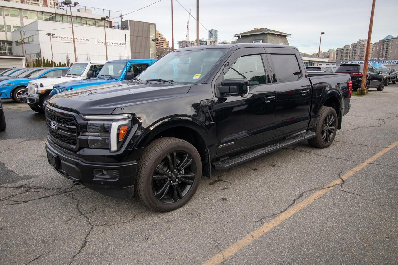 2025 Ford F-150 Lariat 4WD SuperCrew 5.5' Box Photo2