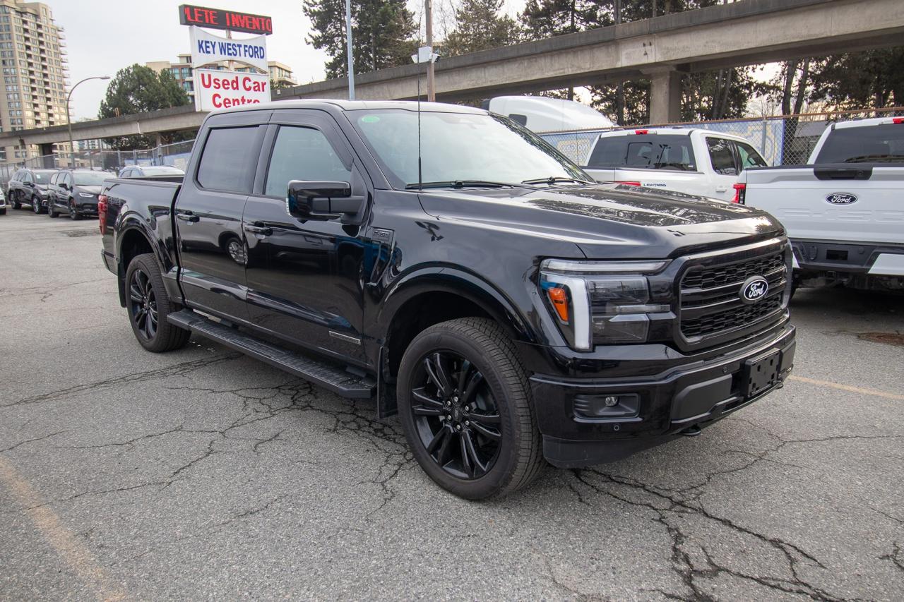 2025 Ford F-150 Lariat 4WD SuperCrew 5.5' Box Photo4