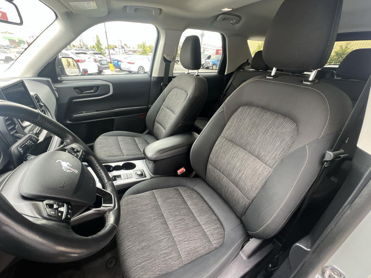 2023 Ford Bronco Sport Big Bend 4X4, APPLE CARPLAY/ANDROID AUTO, SIRIUS XM, MOONROOF, NAVIGATION, BACK UP CAM!! Photo2