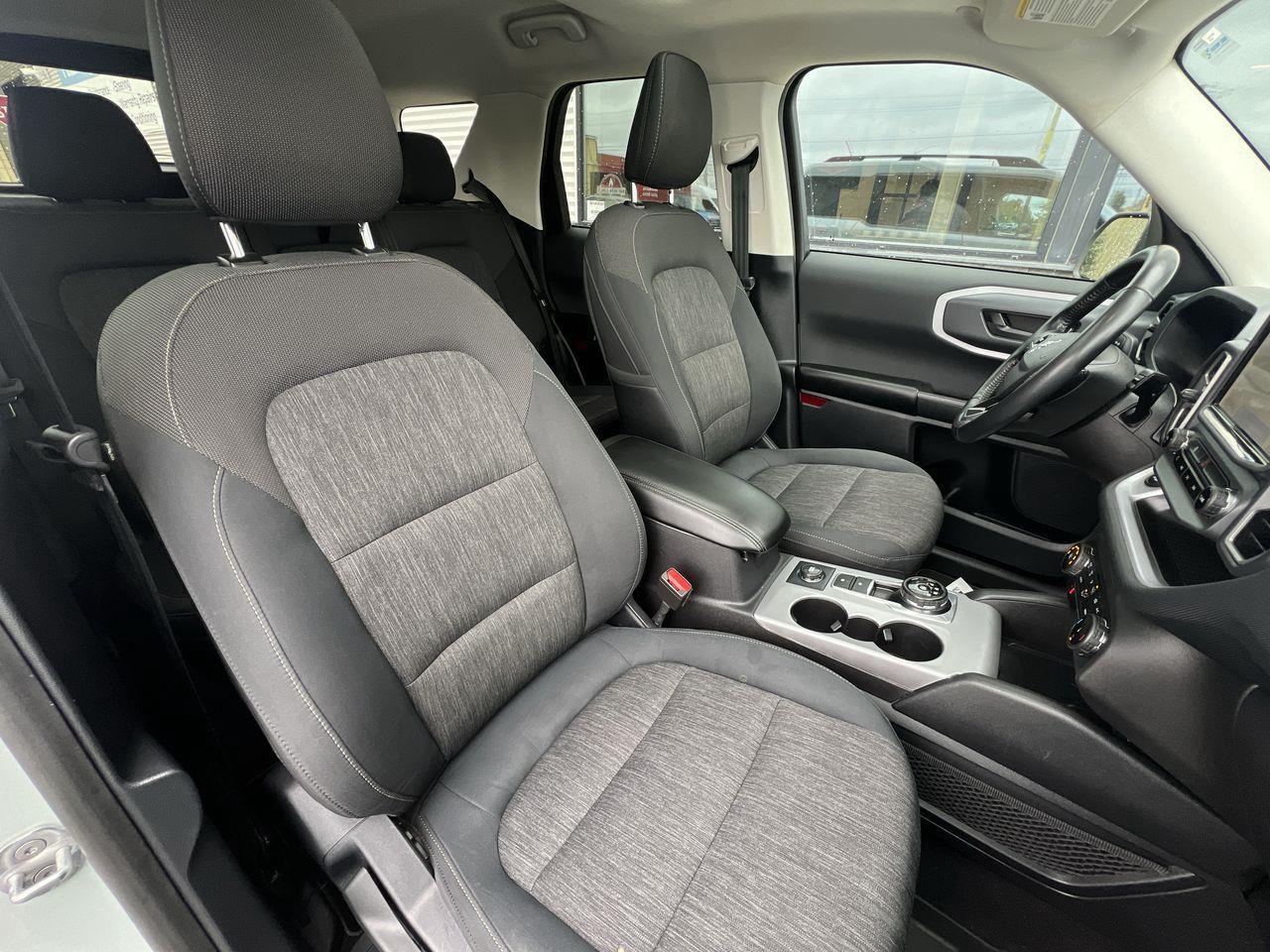 2023 Ford Bronco Sport Big Bend 4X4, APPLE CARPLAY/ANDROID AUTO, SIRIUS XM, MOONROOF, NAVIGATION, BACK UP CAM!! Photo