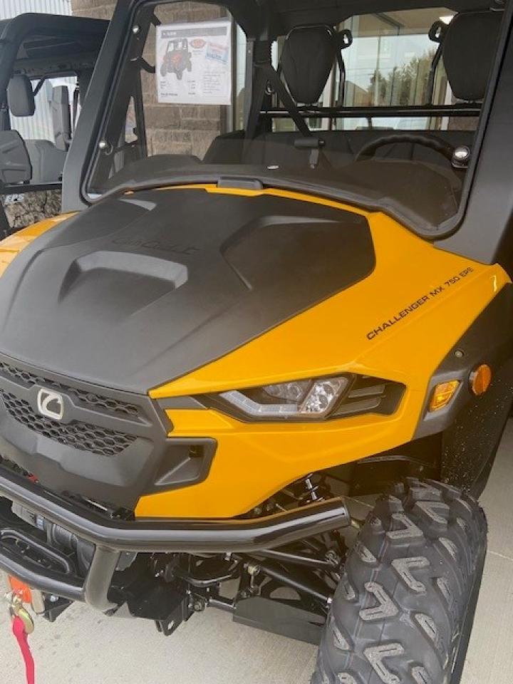 2025 Cub Cadet CHALLENGER 750 MX750 Photo1