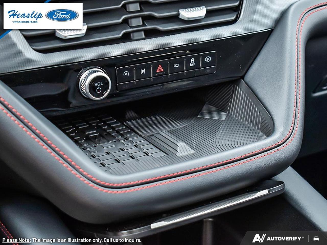 2025 Ford Explorer ST-Line Photo5