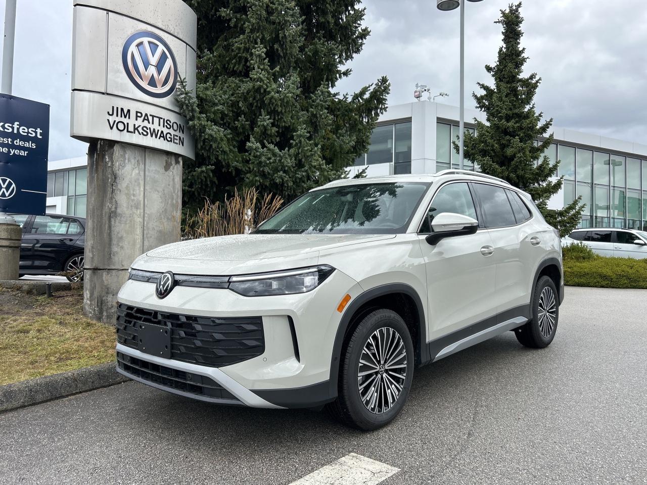 New 2025 Volkswagen Tiguan COMFORTLINE 4Motion for sale in Surrey, BC