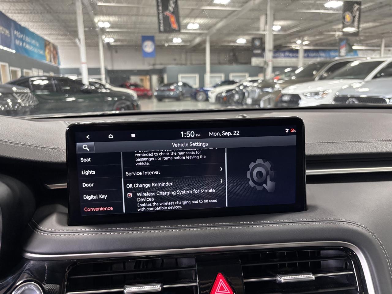 2025 Genesis G70 2.5T Advanced|AWD|NAV|LEATHER|SUNROOF|HEATCOOLSEAT - Photo #30