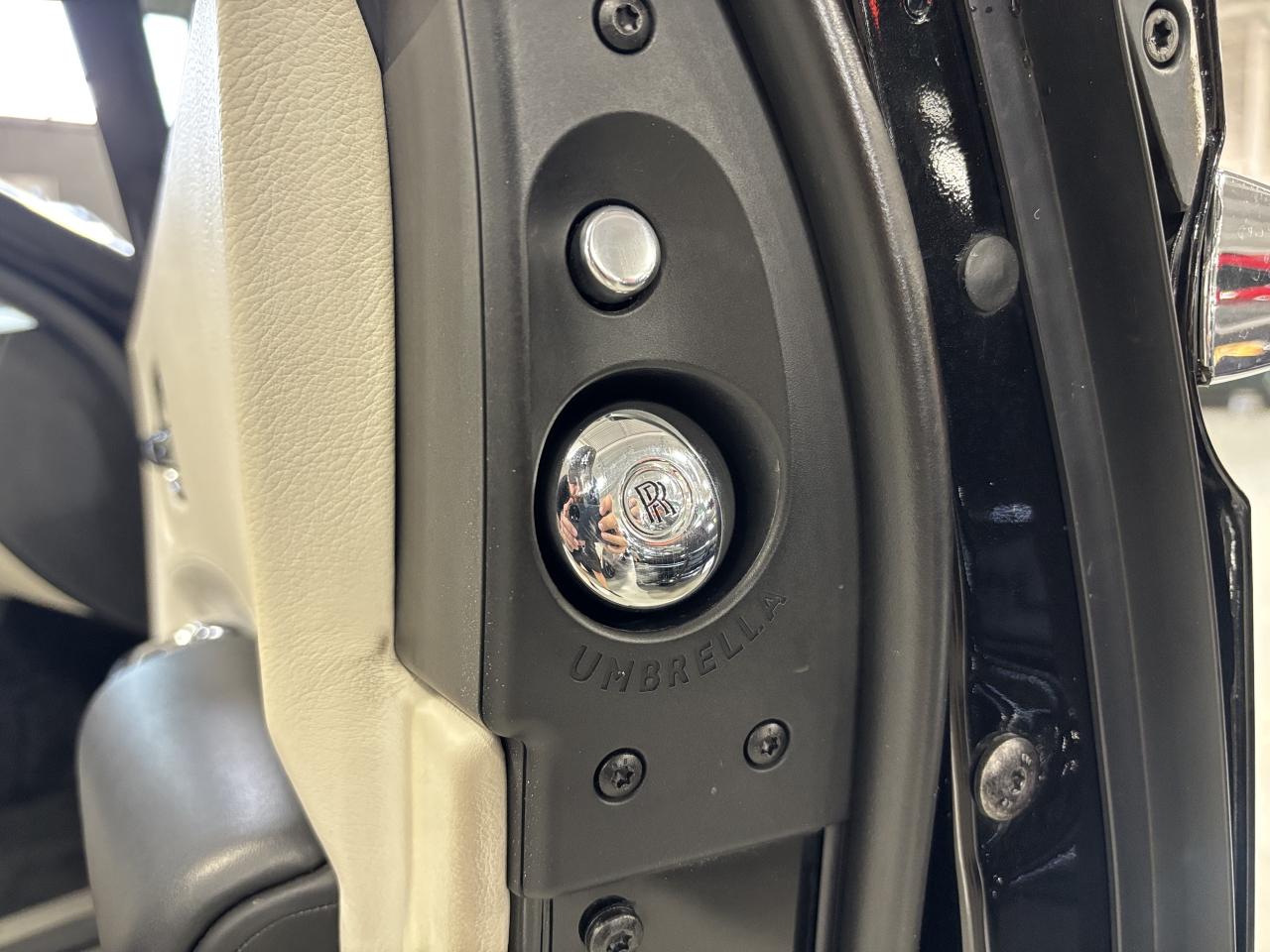 2011 Rolls Royce Ghost V12|NO LUX TAX|NAV|WOOD|CREAMSEATS|POWERDOORS|HUD| - Photo #12