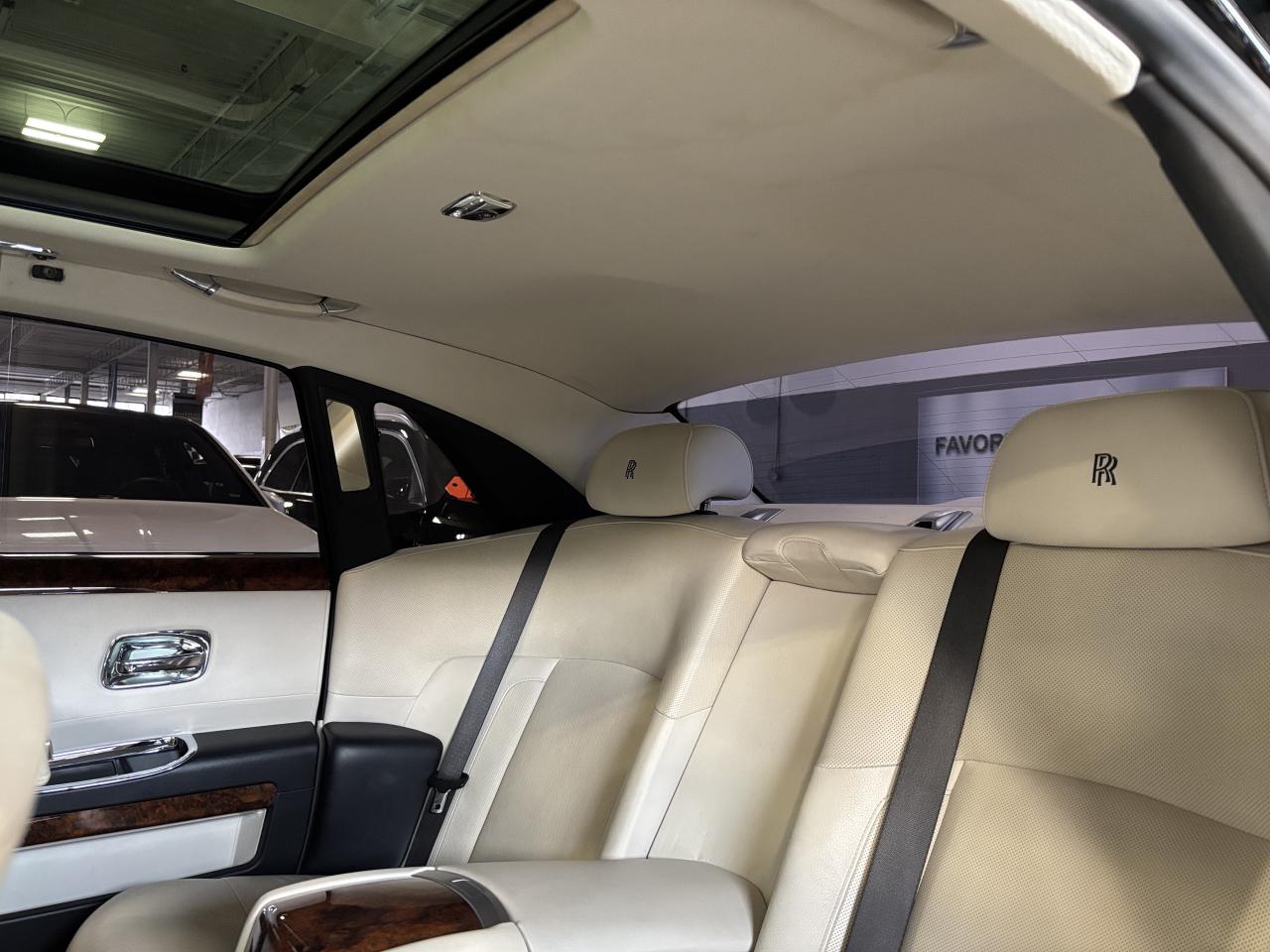 2011 Rolls Royce Ghost V12|NO LUX TAX|NAV|WOOD|CREAMSEATS|POWERDOORS|HUD| - Photo #15