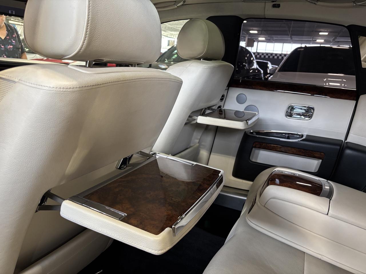2011 Rolls Royce Ghost V12|NO LUX TAX|NAV|WOOD|CREAMSEATS|POWERDOORS|HUD| - Photo #17