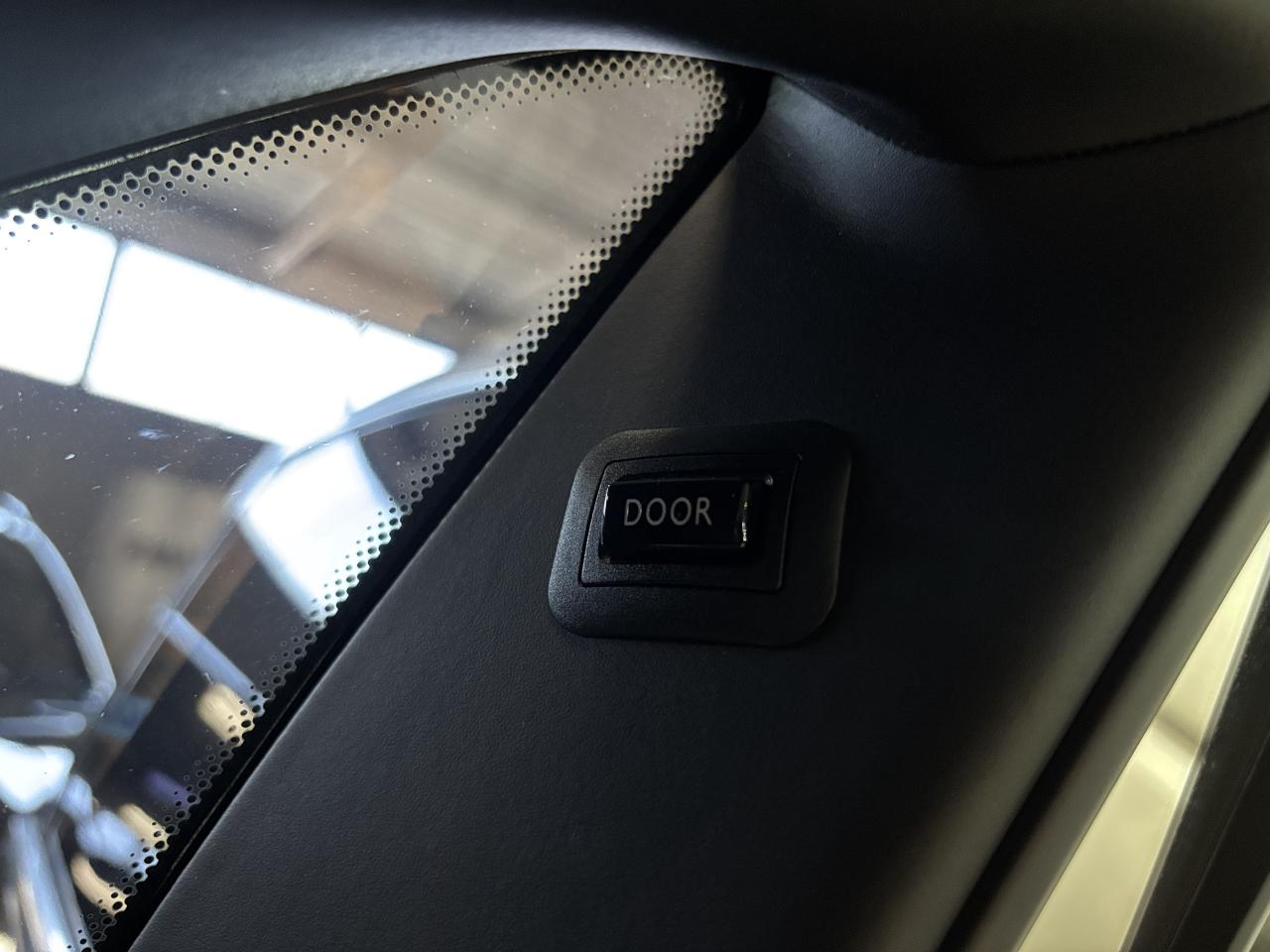 2011 Rolls Royce Ghost V12|NO LUX TAX|NAV|WOOD|CREAMSEATS|POWERDOORS|HUD| - Photo #22
