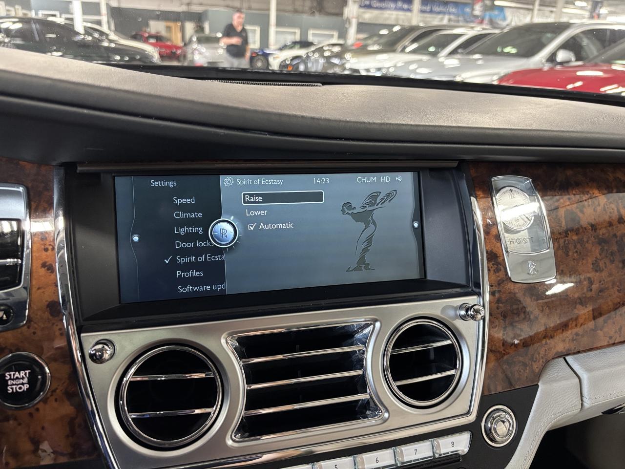 2011 Rolls Royce Ghost V12|NO LUX TAX|NAV|WOOD|CREAMSEATS|POWERDOORS|HUD| - Photo #40