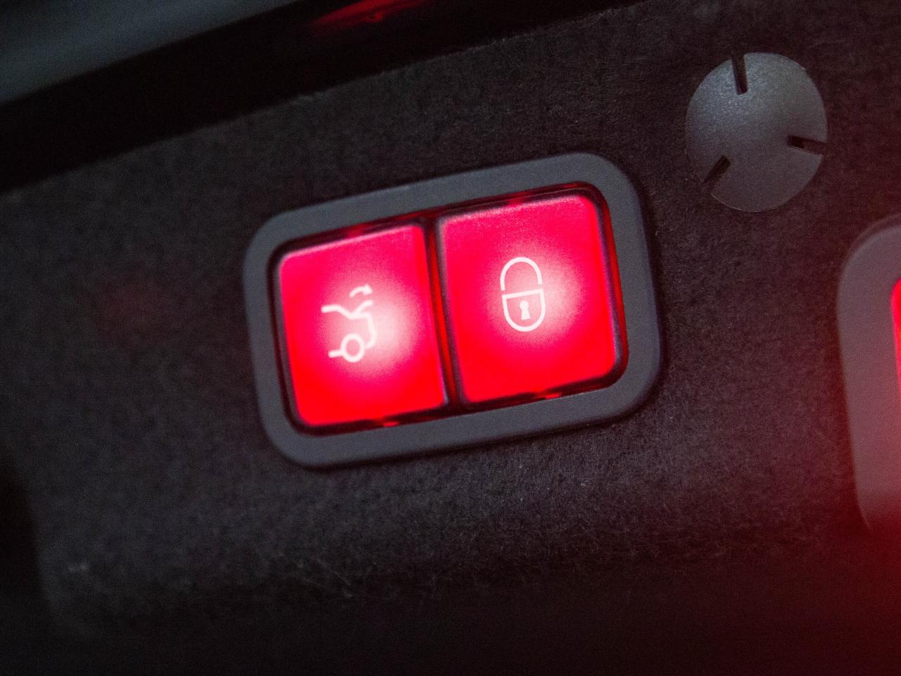 2015 Mercedes-Benz C-Class C 63 S | AMG | BURMESTER | PANO | 19"RIM | 2 TONE Photo