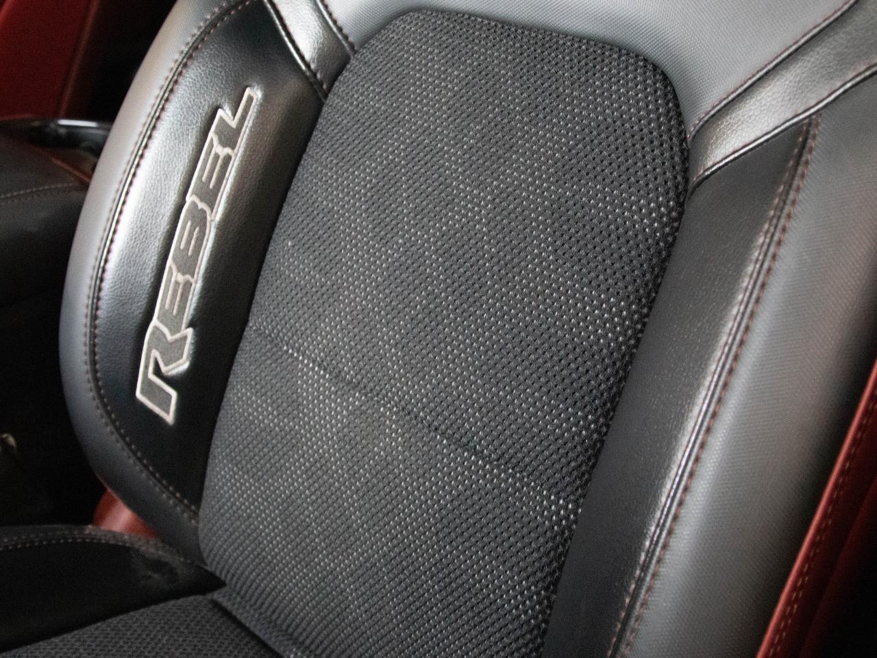 2019 RAM 1500 REBEL | 4x4 CREW CAB | A/T TIRES | TONNEAU COVER Photo