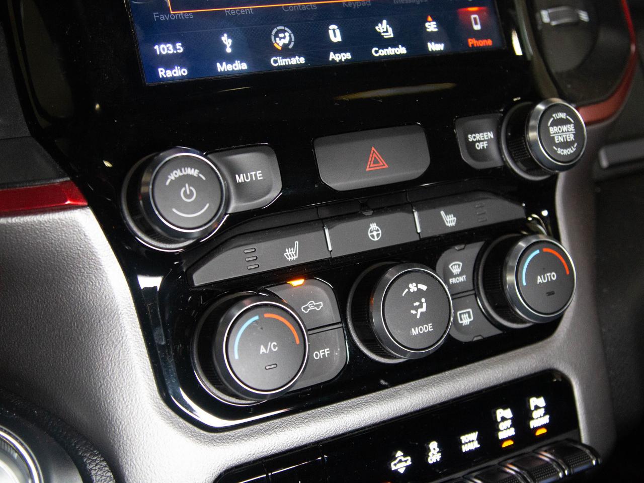 2019 RAM 1500 REBEL | 4x4 CREW CAB | A/T TIRES | TONNEAU COVER Photo