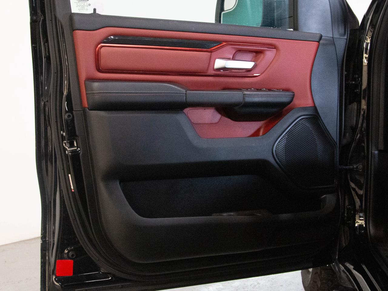 2019 RAM 1500 REBEL | 4x4 CREW CAB | A/T TIRES | TONNEAU COVER Photo