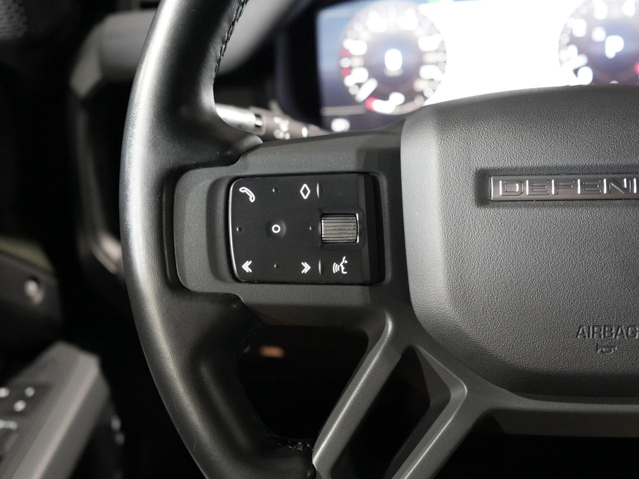 2022 Land Rover Defender 110 X-Dynamic SE/PANO/360 CAM/MERIDIAN/DRIVE ASIST Photo