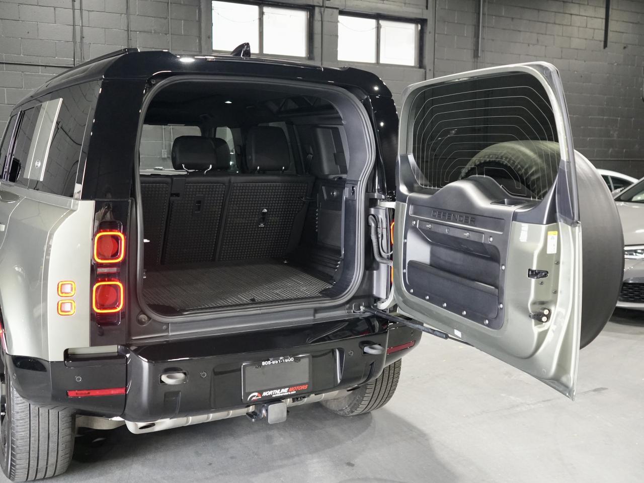 2022 Land Rover Defender 110 X-Dynamic SE/PANO/360 CAM/MERIDIAN/DRIVE ASIST Photo