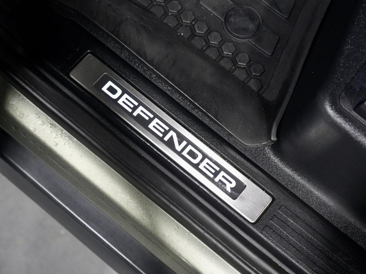 2022 Land Rover Defender 110 X-Dynamic SE/PANO/360 CAM/MERIDIAN/DRIVE ASIST Photo