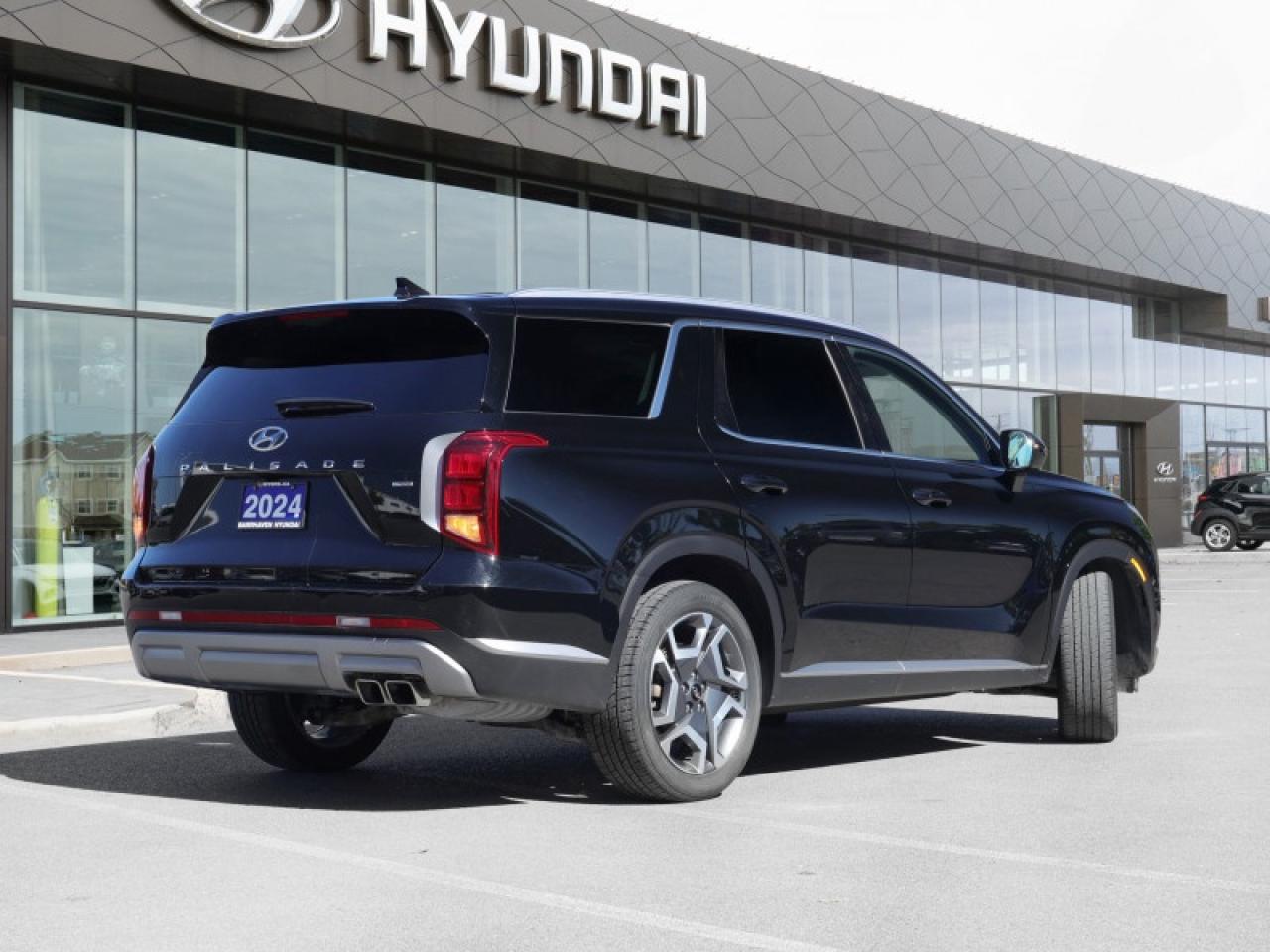 2024 Hyundai PALISADE Preferred  - Sunroof -  Heated Seats - $268 B/W Photo2