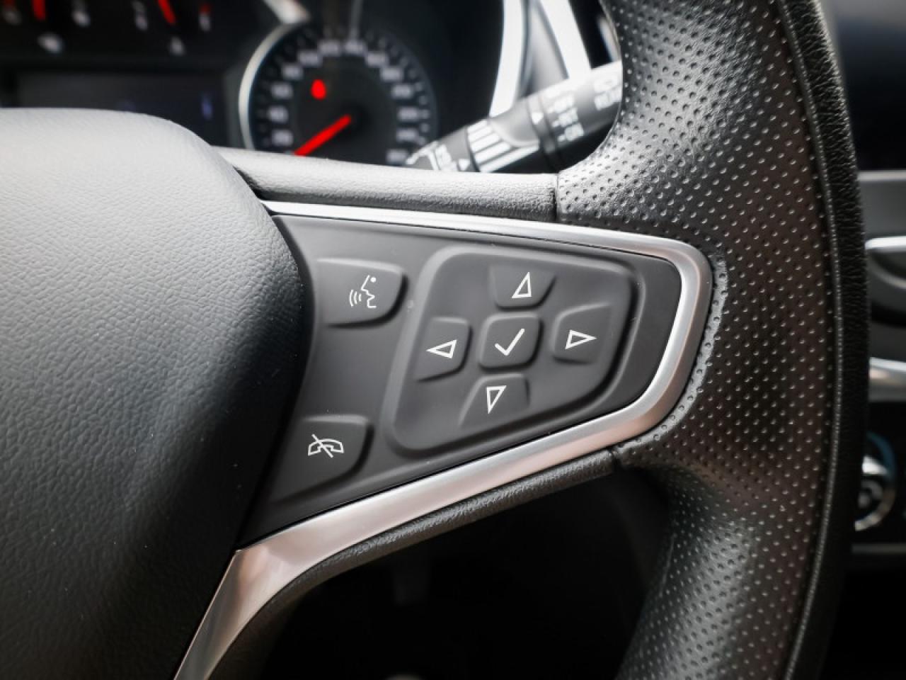 2023 Chevrolet Equinox LT  - Heated Seats -  Apple CarPlay - $152 B/W Photo