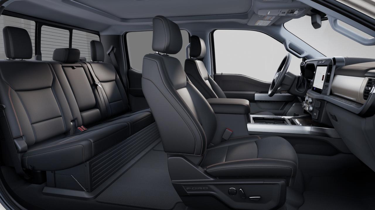 2025 Ford F-350 Super Duty SRW Lariat Photo5