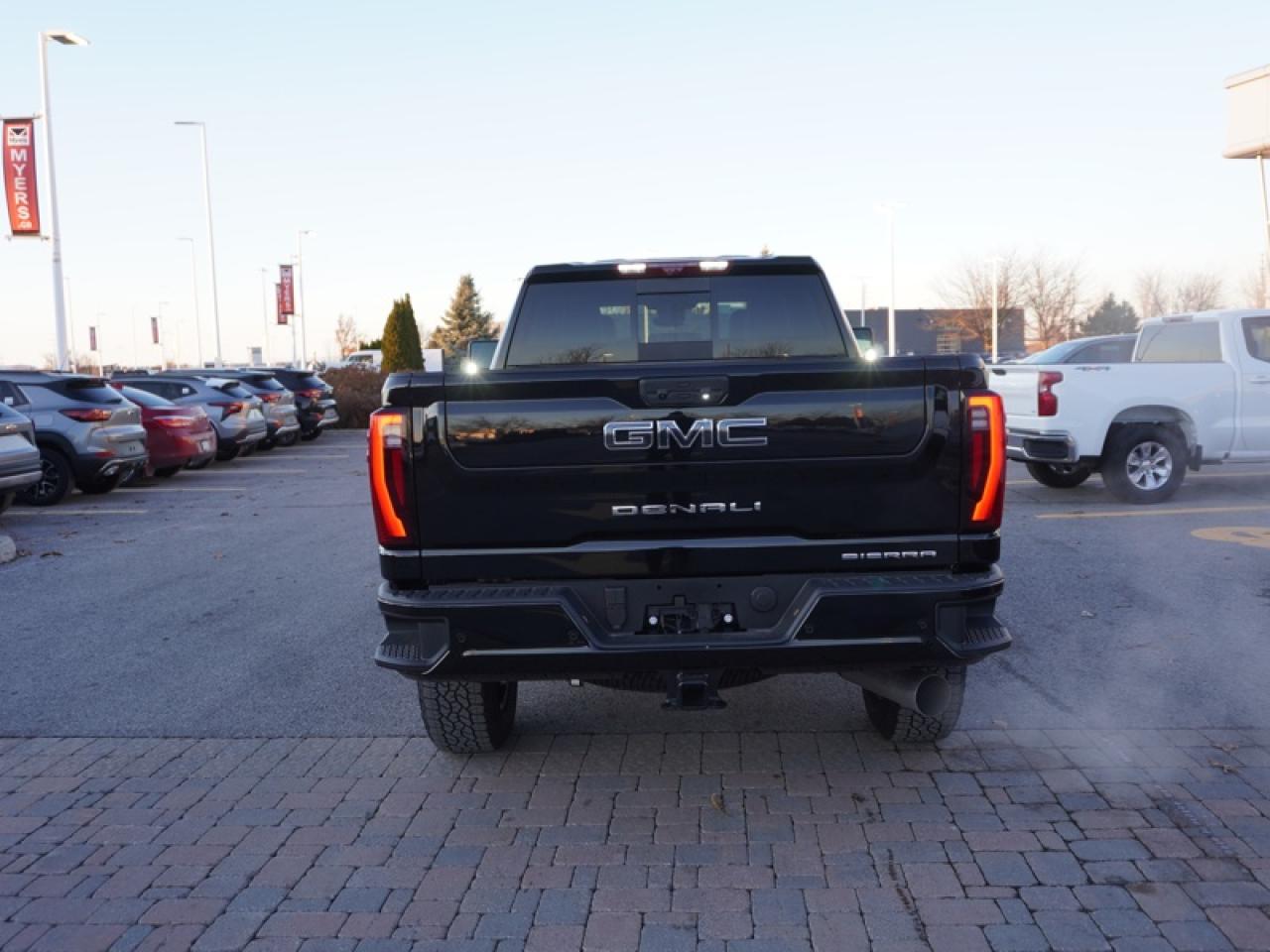 2026 GMC Sierra 2500 HD Denali Ultimate  - Leather Seats Photo