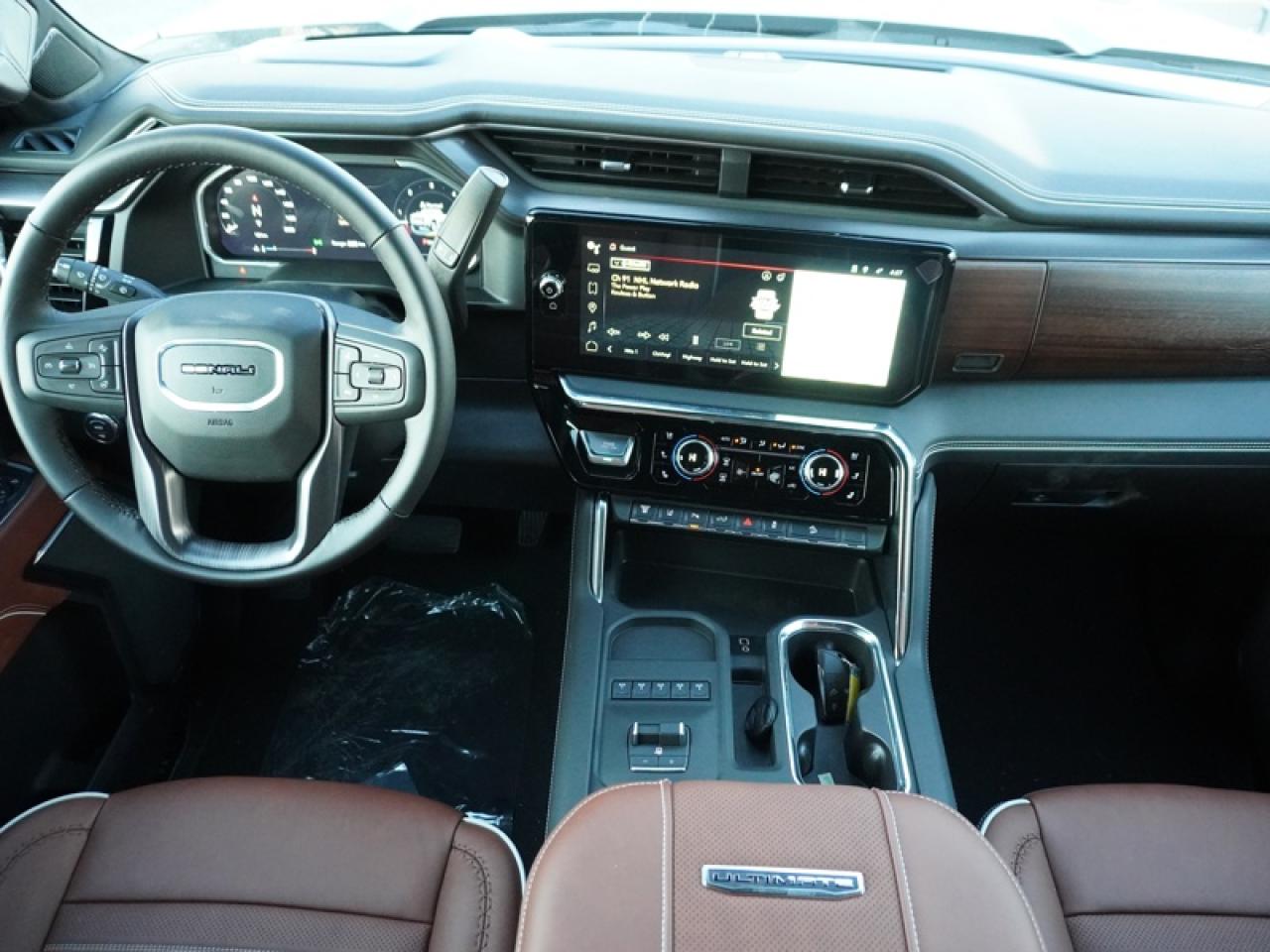 2026 GMC Sierra 2500 HD Denali Ultimate  - Leather Seats Photo