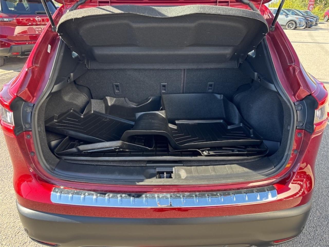 2023 Nissan Qashqai SL AWD  One Owner Lease Return, Heated Leather Seats & Steering Wheel, NAV, 360 Cam, Remote Start Photo