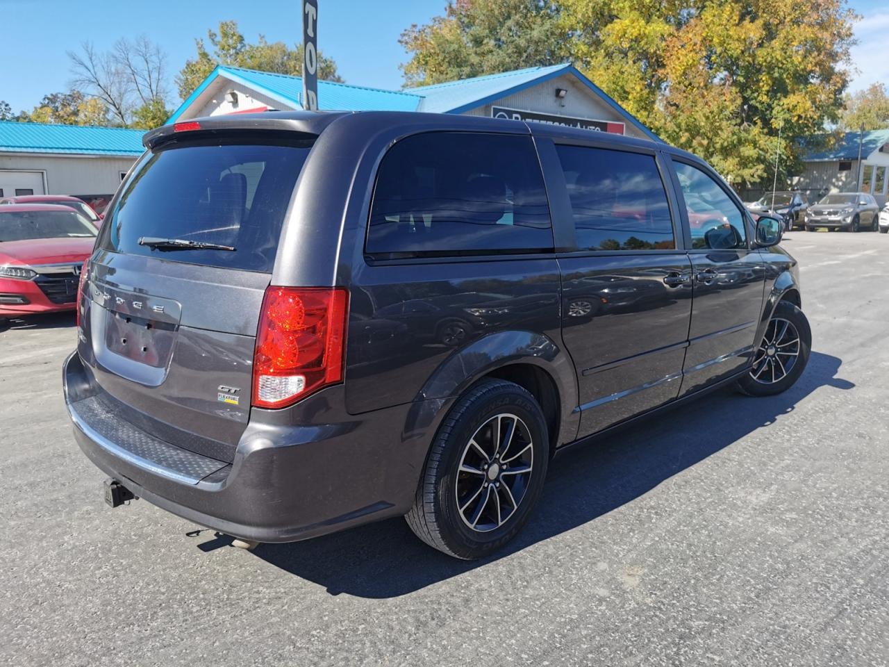2017 Dodge Grand Caravan GT - Photo #5