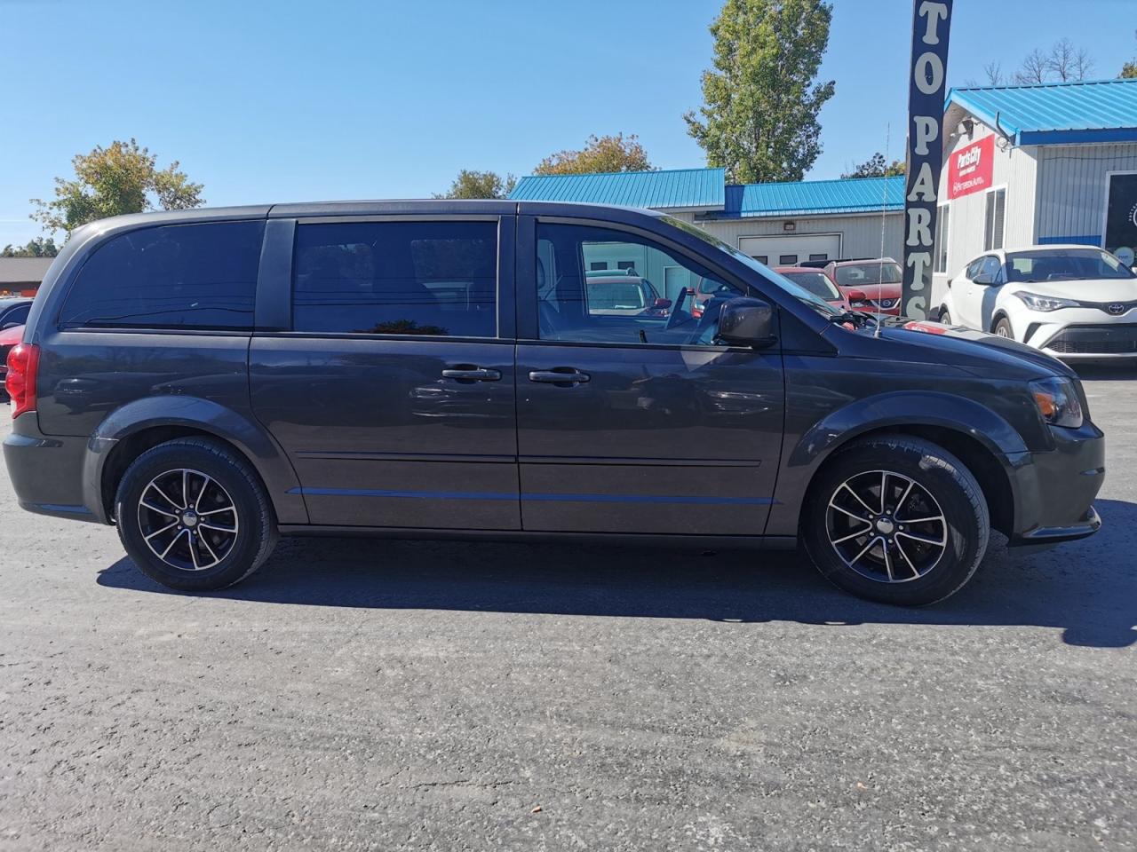 2017 Dodge Grand Caravan GT - Photo #6