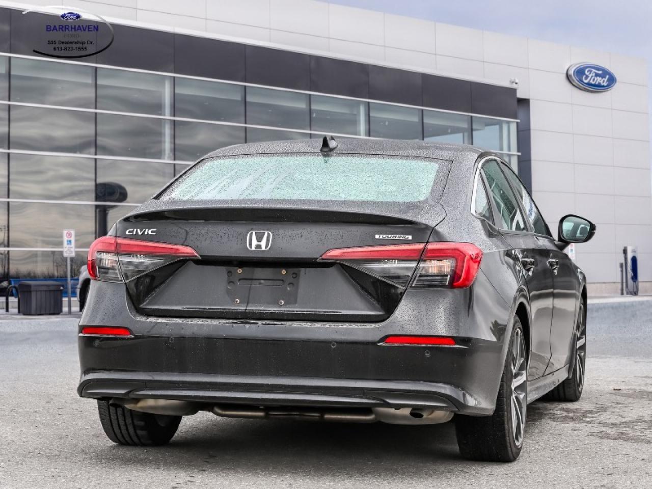 2022 Honda Civic Sedan Touring Photo3