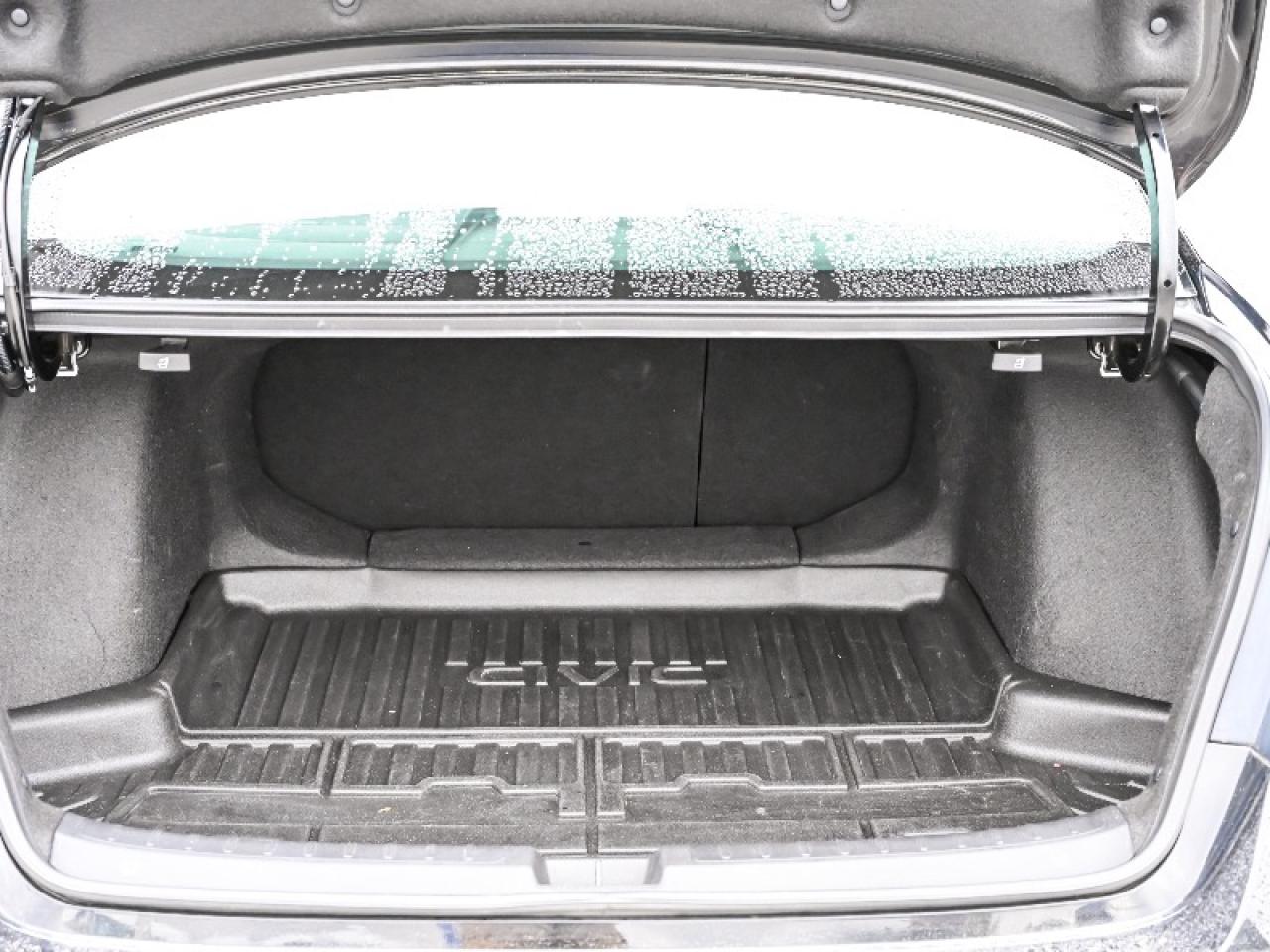 2022 Honda Civic Sedan Touring Photo