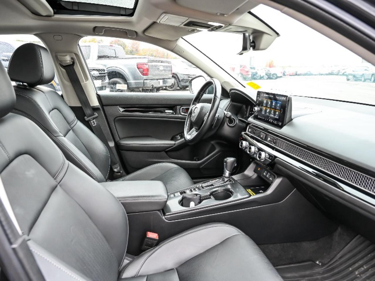 2022 Honda Civic Sedan Touring Photo