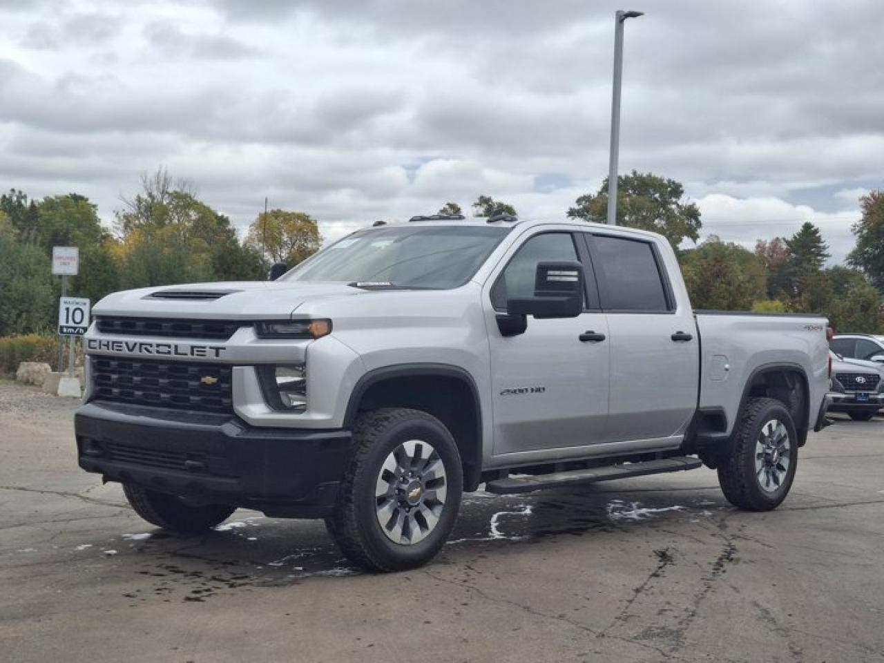 Used 2023 Chevrolet Silverado 2500 HD Custom Crew 4WD | Duramax Diesel | Factory 5th Wheel | Value Group | and More ! for sale in Guelph, ON