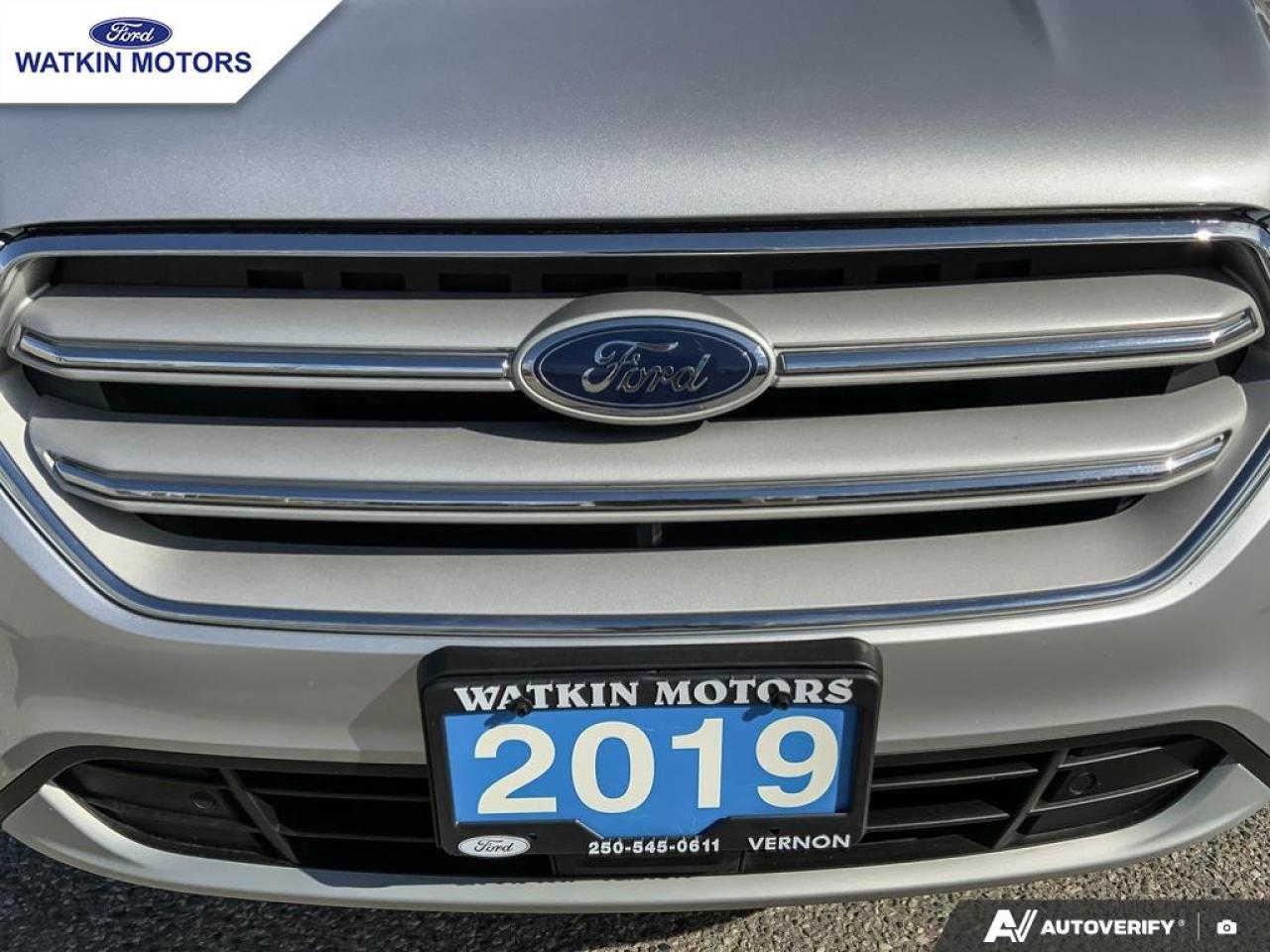 2019 Ford Escape Titanium Photo11
