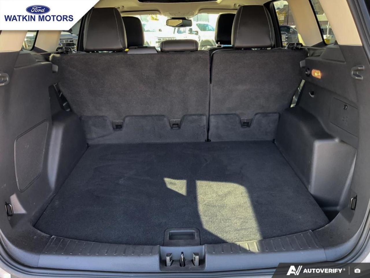 2019 Ford Escape Titanium Photo29