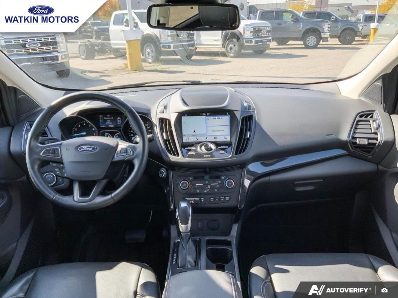 2019 Ford Escape Titanium Photo26
