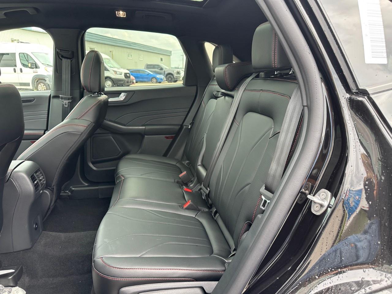 2025 Ford Escape ST-Line Elite AWD Photo