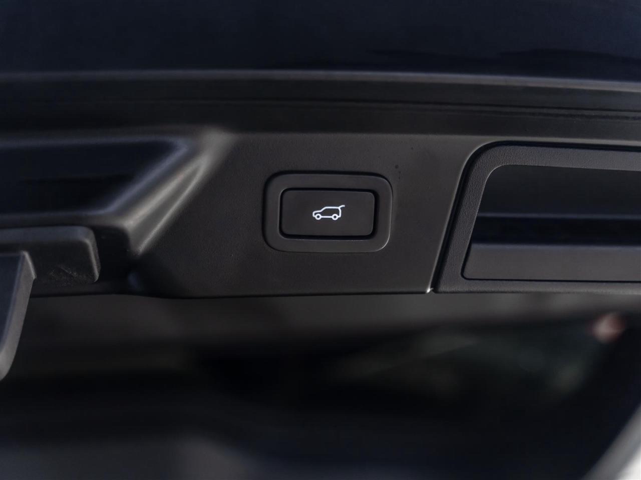 2022 Land Rover Range Rover Velar $399 BI WEEKLY S|P250|BLACK PACK|MERIDIAN|BLINDSPOT|LOADED Photo