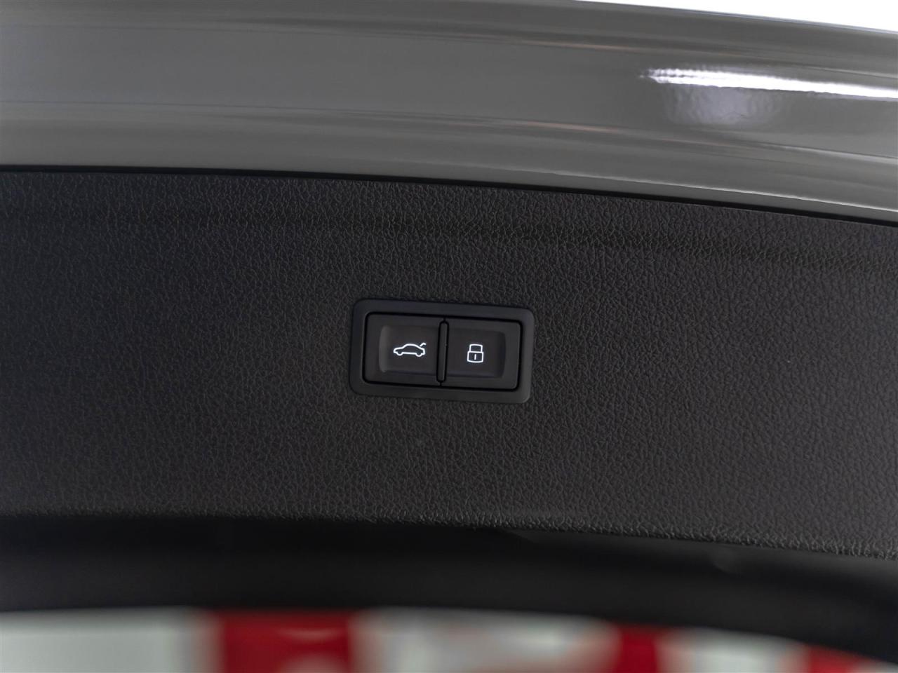 2022 Audi SQ5 $488 BI WEEKLY BI WEEKLY |PROGRESSIVE|CARBON MIRRORS|CABON INT|BLINDSPOT|PANO Photo