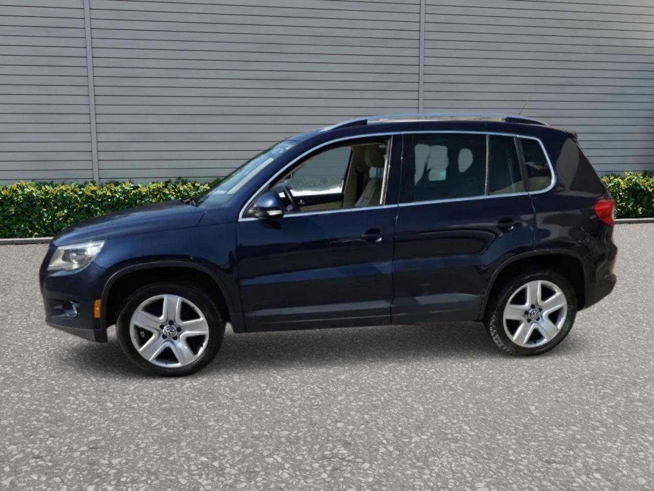 2011 Volkswagen Tiguan Highline Photo2