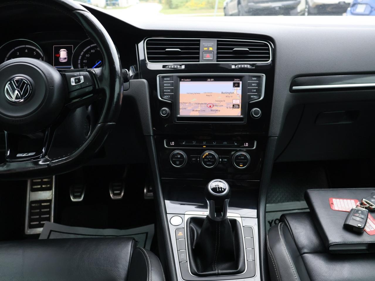 2017 Volkswagen Golf R 6Speed AWD CERTIFIED CAMERA NAV BLUETOOTH LEATHER HEATED SEATS CRUISE ALLOYS - Photo #12