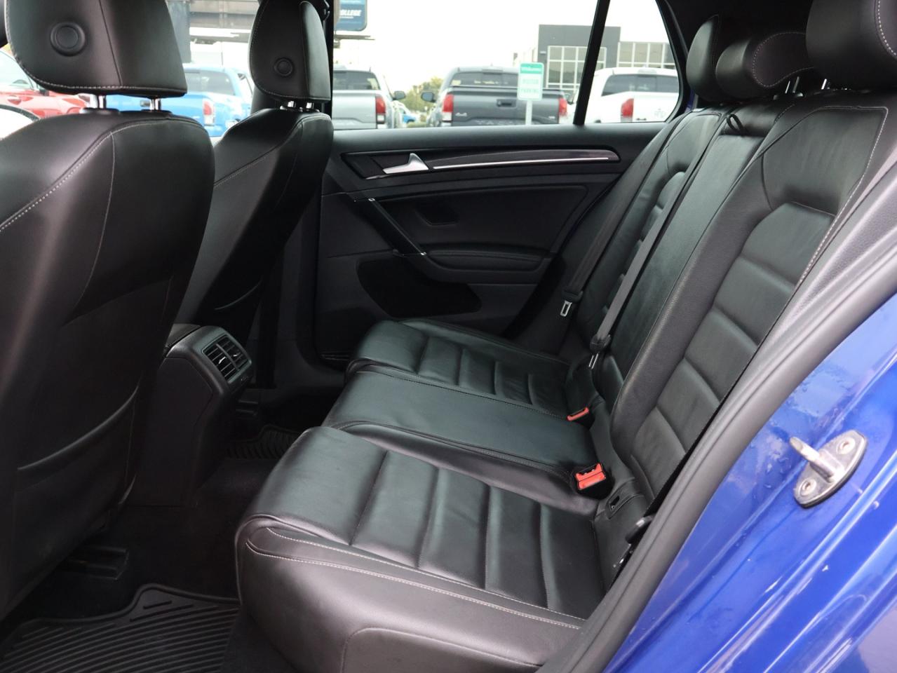 2017 Volkswagen Golf R 6Speed AWD CERTIFIED CAMERA NAV BLUETOOTH LEATHER HEATED SEATS CRUISE ALLOYS - Photo #16