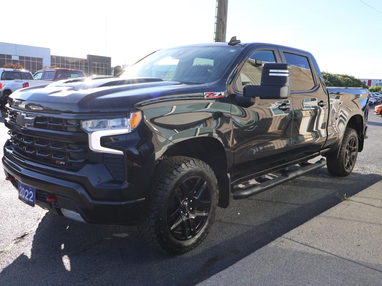 2022 Chevrolet Silverado 1500 V8 LT TRAIL BOSS-Z71 PKG CREW 4WD CERTIFIED *ACCIDENT FREE* CAMERA NAV BLUETOOTH HEATED SEAT/STEERING CRUISE ALLOYS - Photo #3